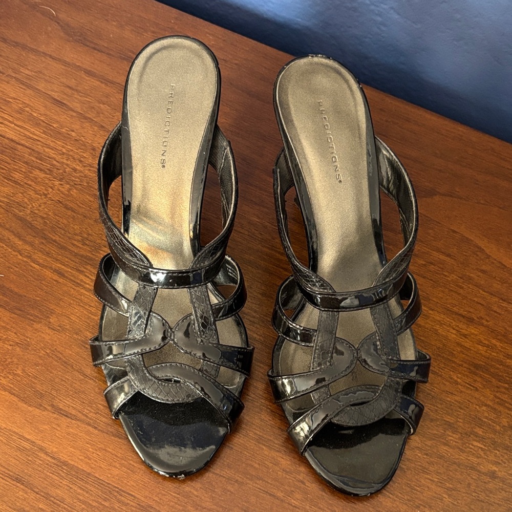 Predictions Patent Leather Black Strappy Women's Sandals Size 8